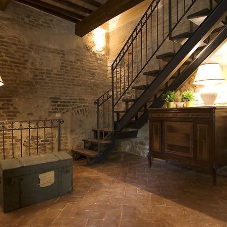 L'Arco Romanico 蒙特法尔科 外观 照片