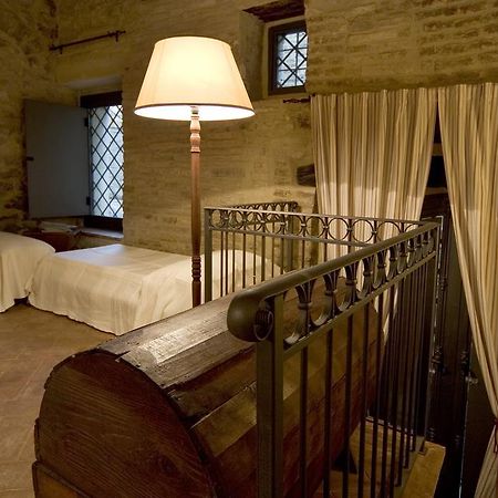 L'Arco Romanico 蒙特法尔科 外观 照片