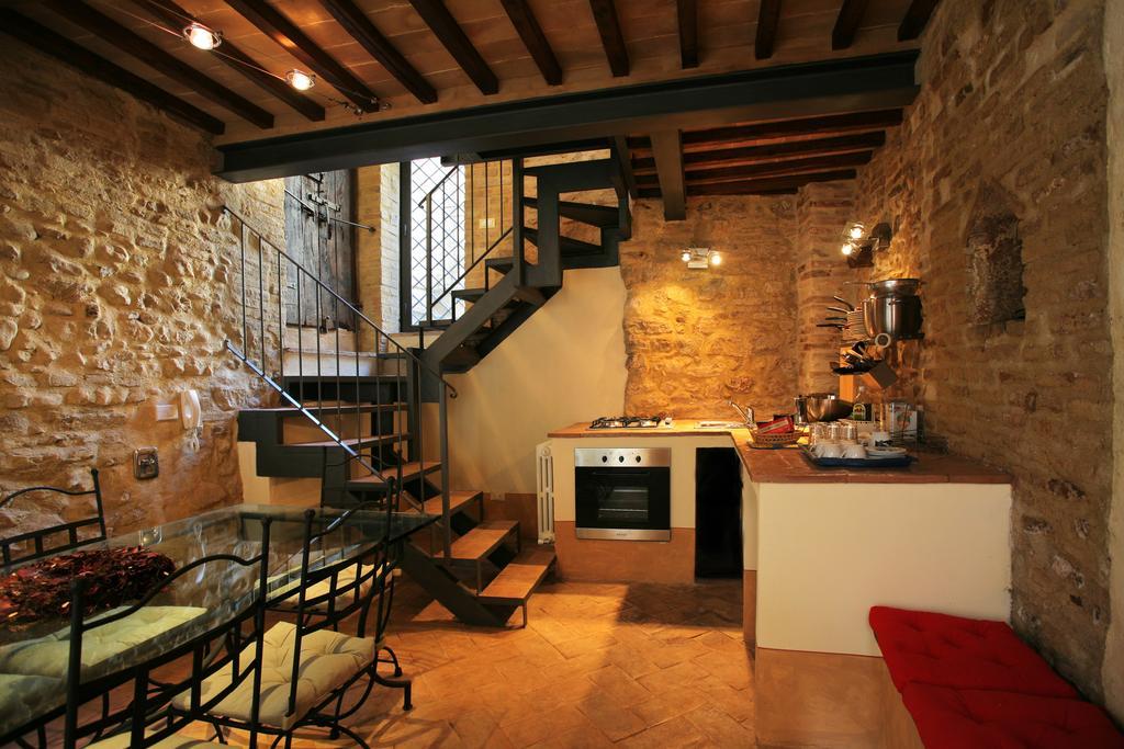 L'Arco Romanico 蒙特法尔科 外观 照片