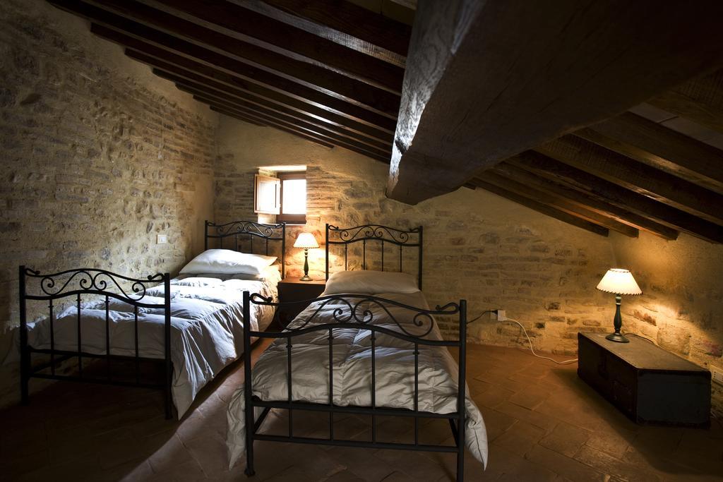 L'Arco Romanico 蒙特法尔科 外观 照片