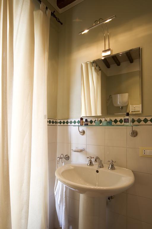 L'Arco Romanico 蒙特法尔科 外观 照片